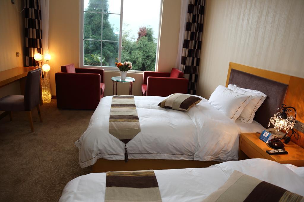 Panshan Tingquan Tuwo Holiday Resort Leshan Chambre photo