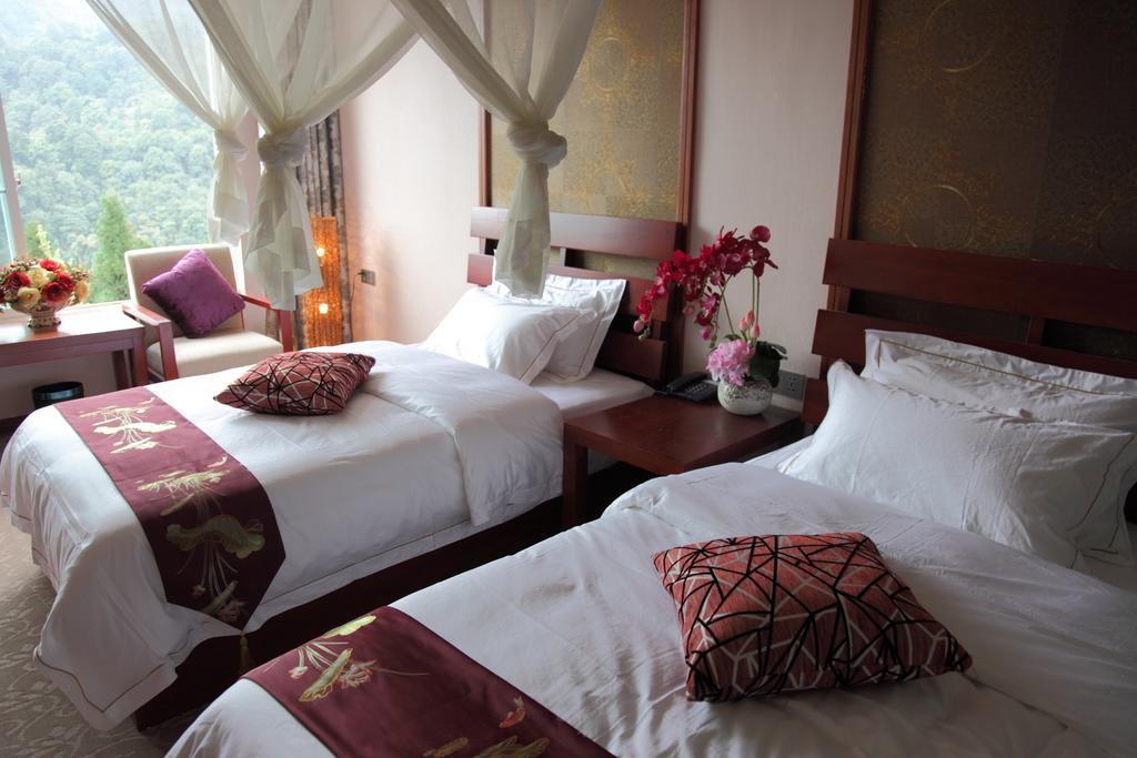 Panshan Tingquan Tuwo Holiday Resort Leshan Chambre photo