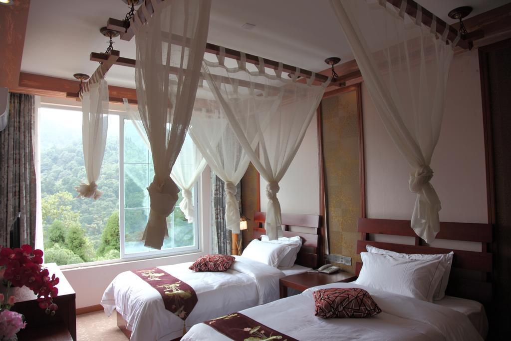 Panshan Tingquan Tuwo Holiday Resort Leshan Chambre photo
